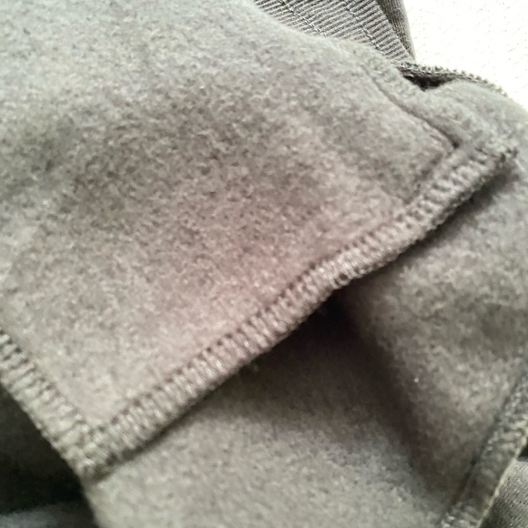 Guess size 18 Fleece crop pants NWOT - Picture 8 of 9